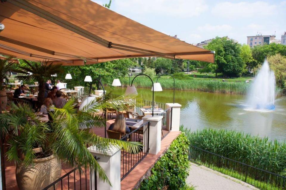 Downtown Buda Homes Relax Будапеща Екстериор снимка